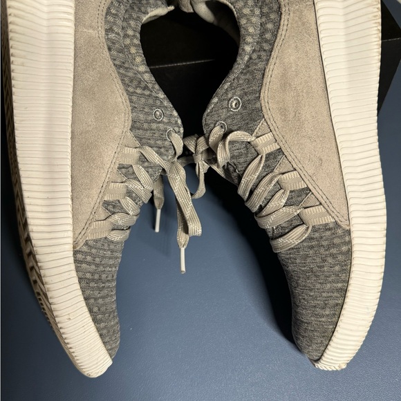 SOREL Out N About Plus Waterproof Sneakers size 7 color: Dove - Picture 9 of 9